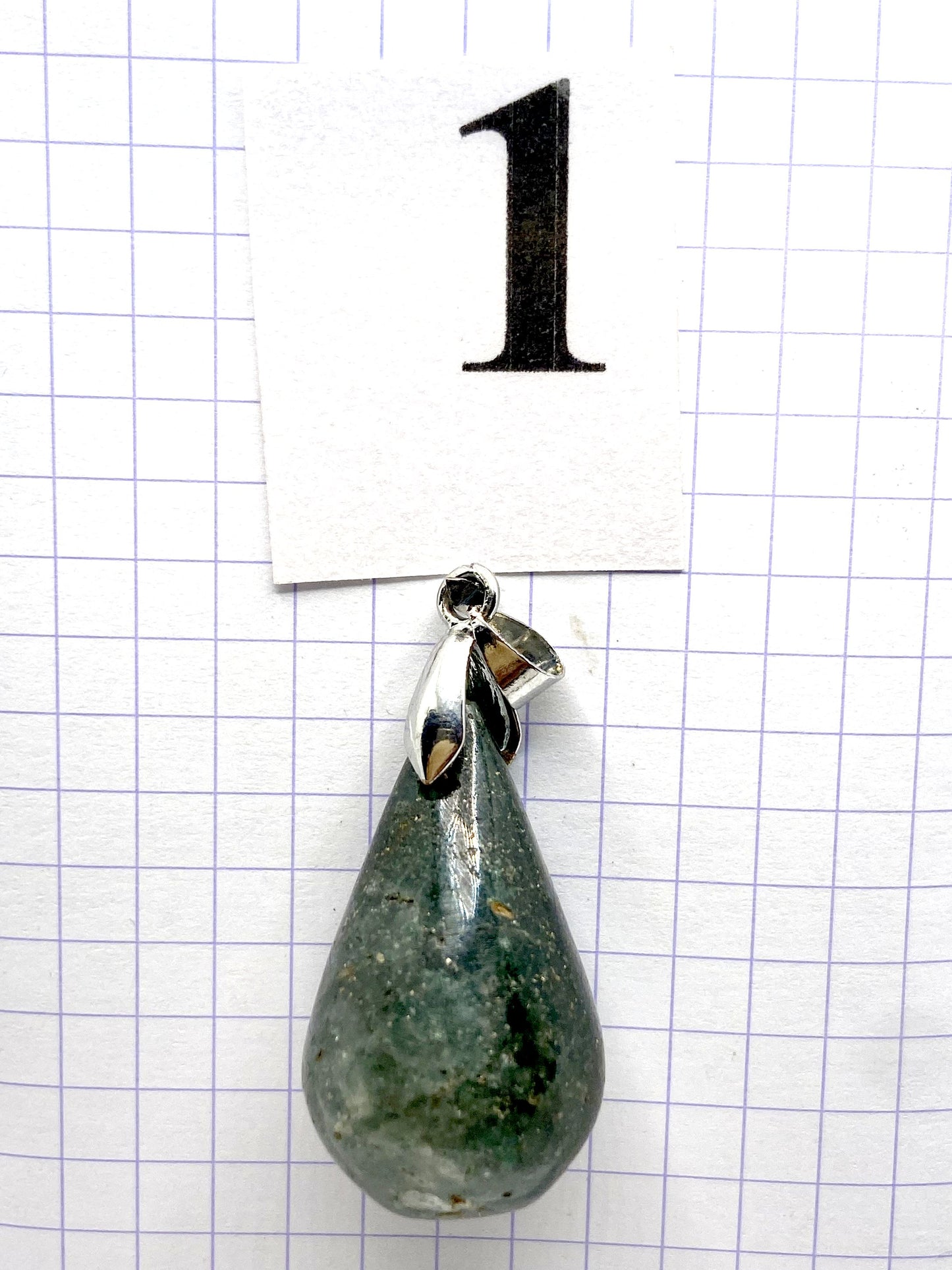 GOUTTE FUCHSITE