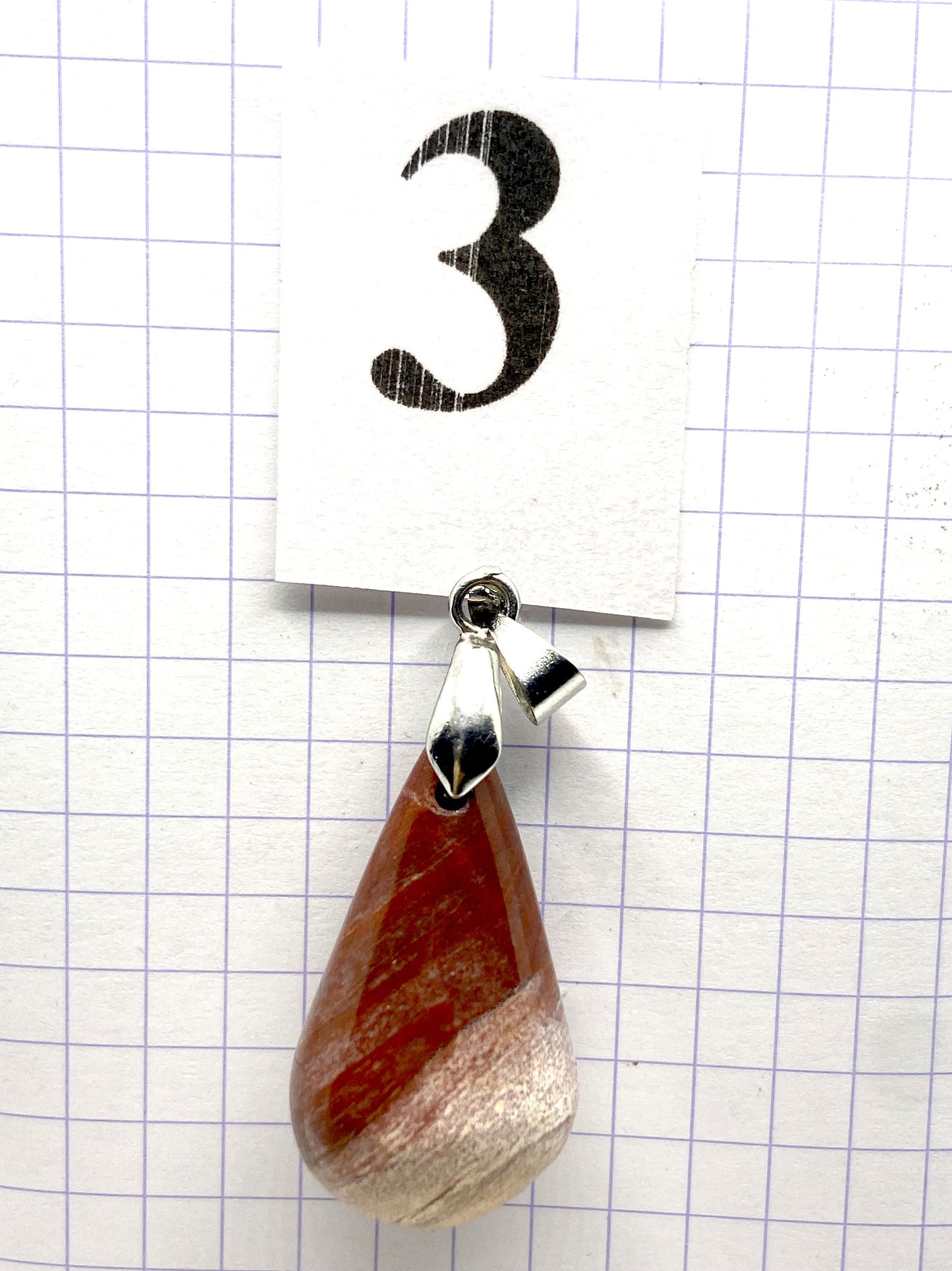 GOUTTE BOIS SILICIFIE