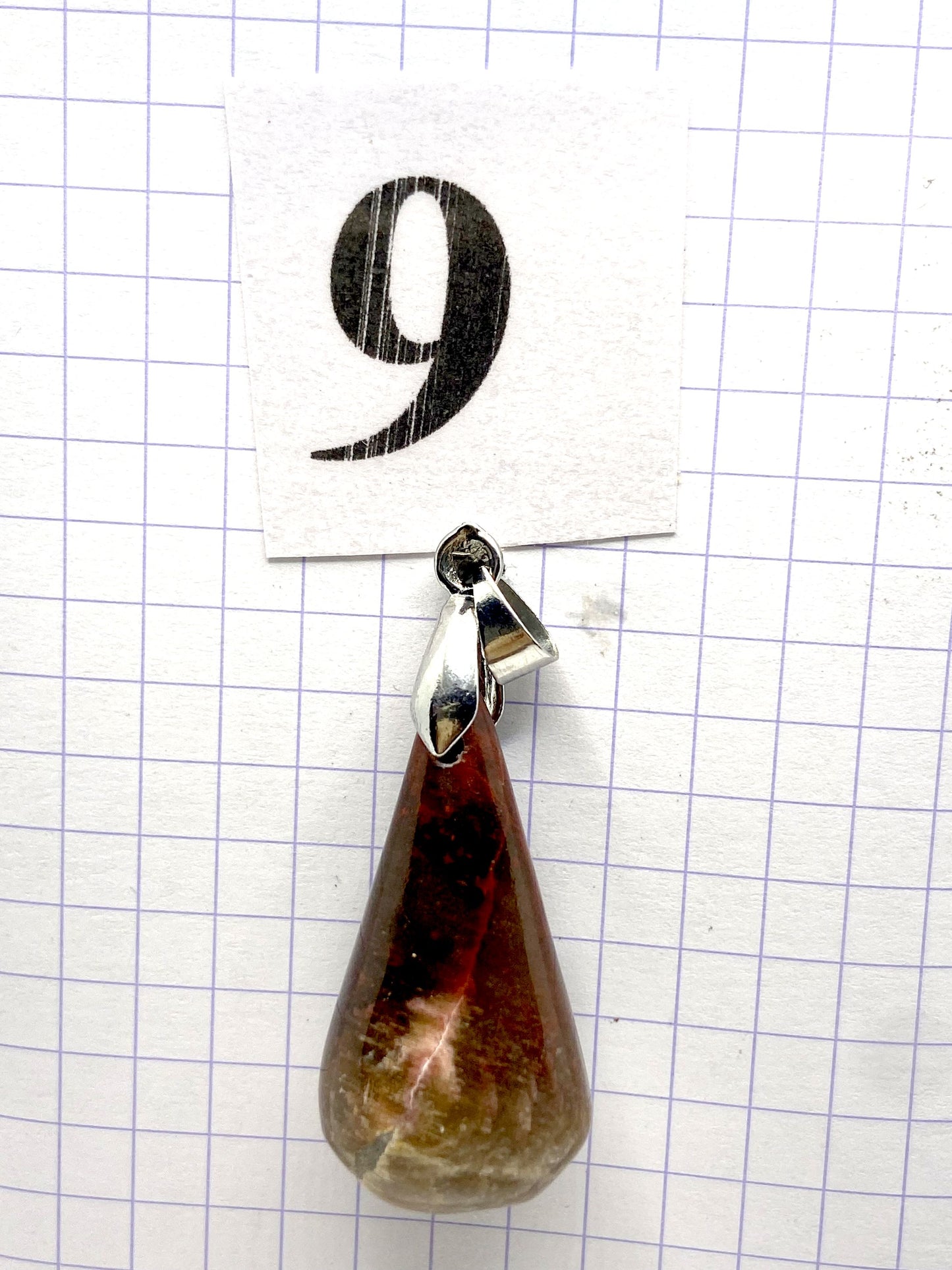 GOUTTE BOIS SILICIFIE