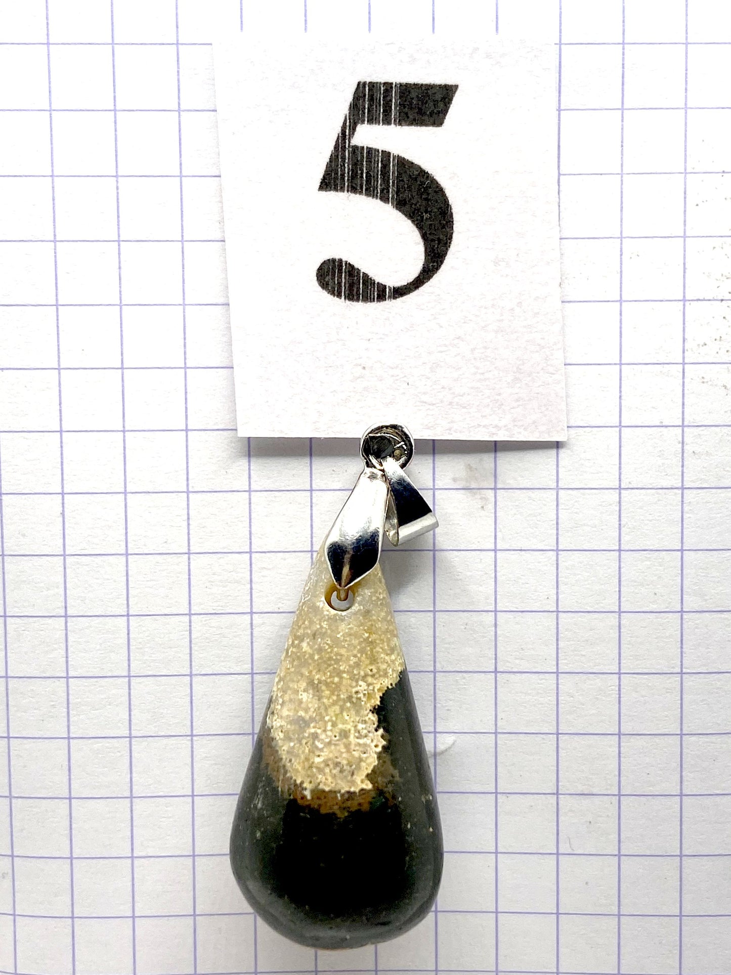 GOUTTE JASPE ORBICULAIRE