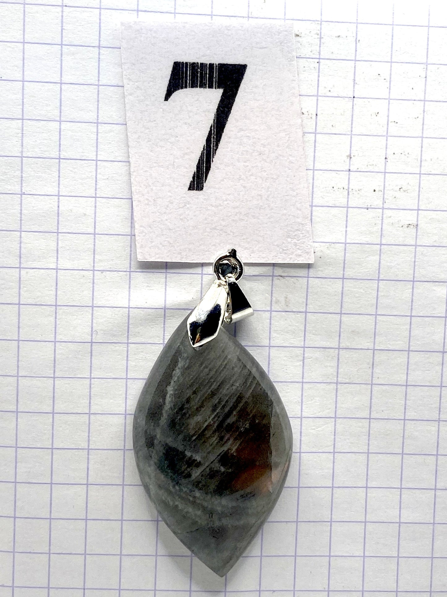 pendentif LABRADORITE VIOLETTE