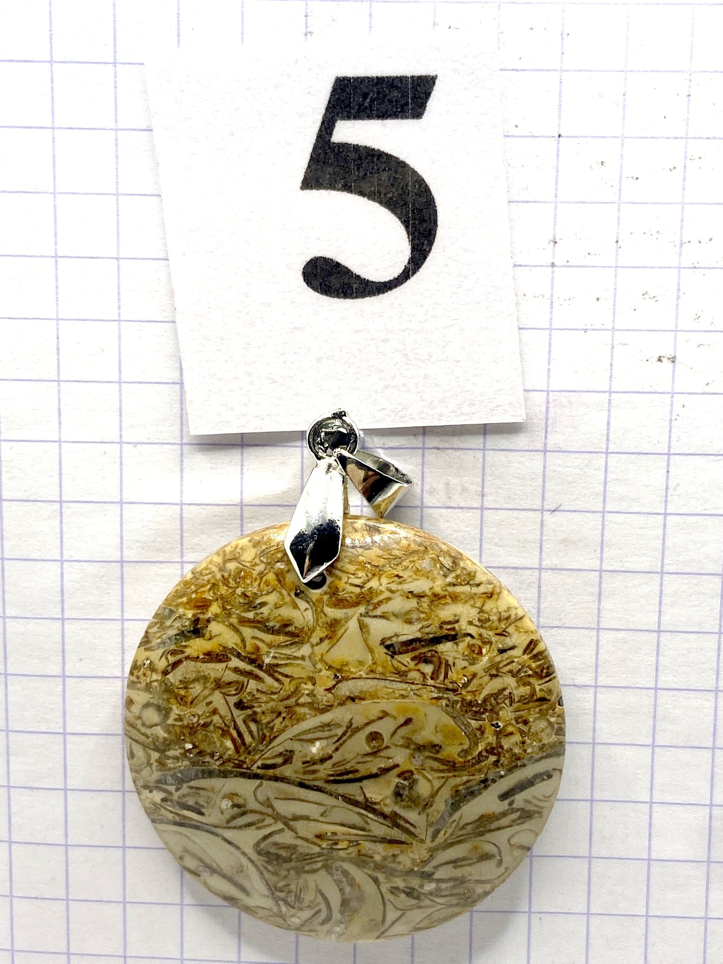 pendentif JASPE COQUILLE