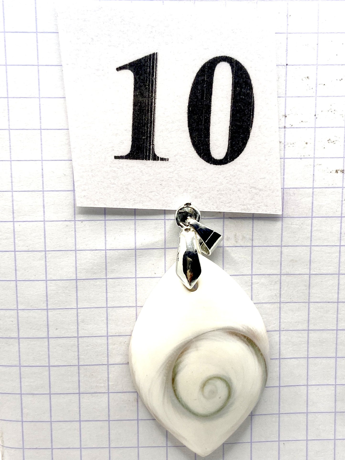 pendentif OEIL DE SAINTE LUCIE