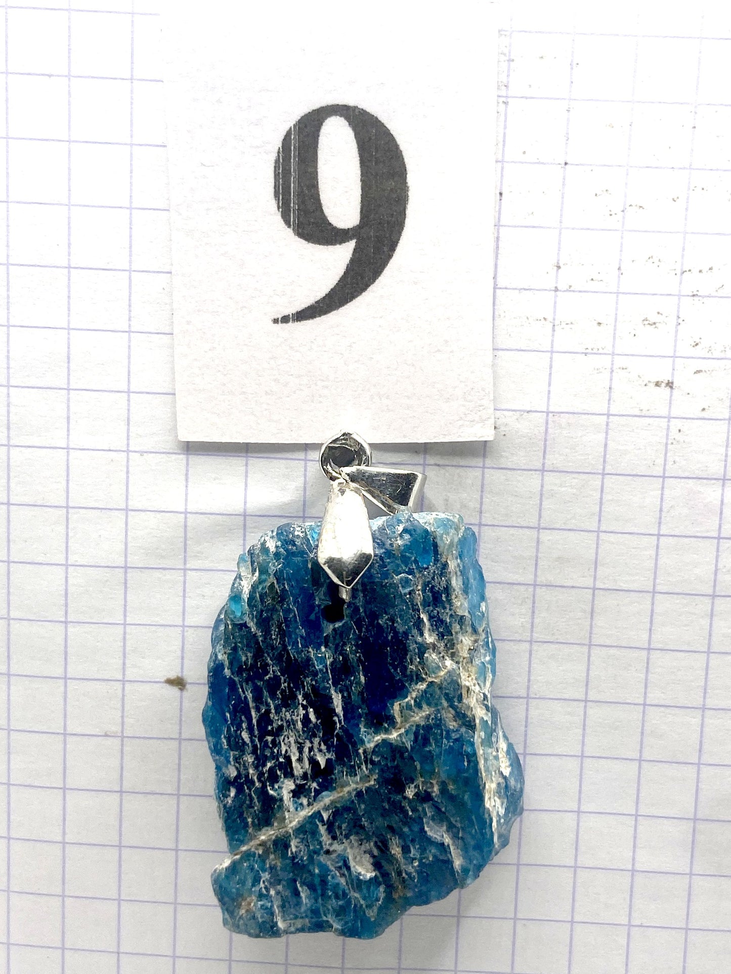 BRUTE APATITE BLEUE