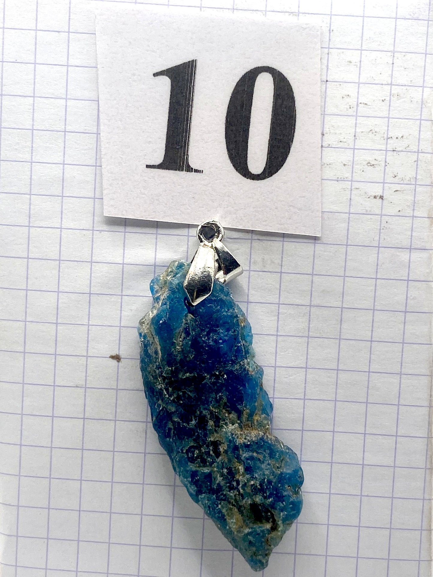 BRUTE APATITE BLEUE