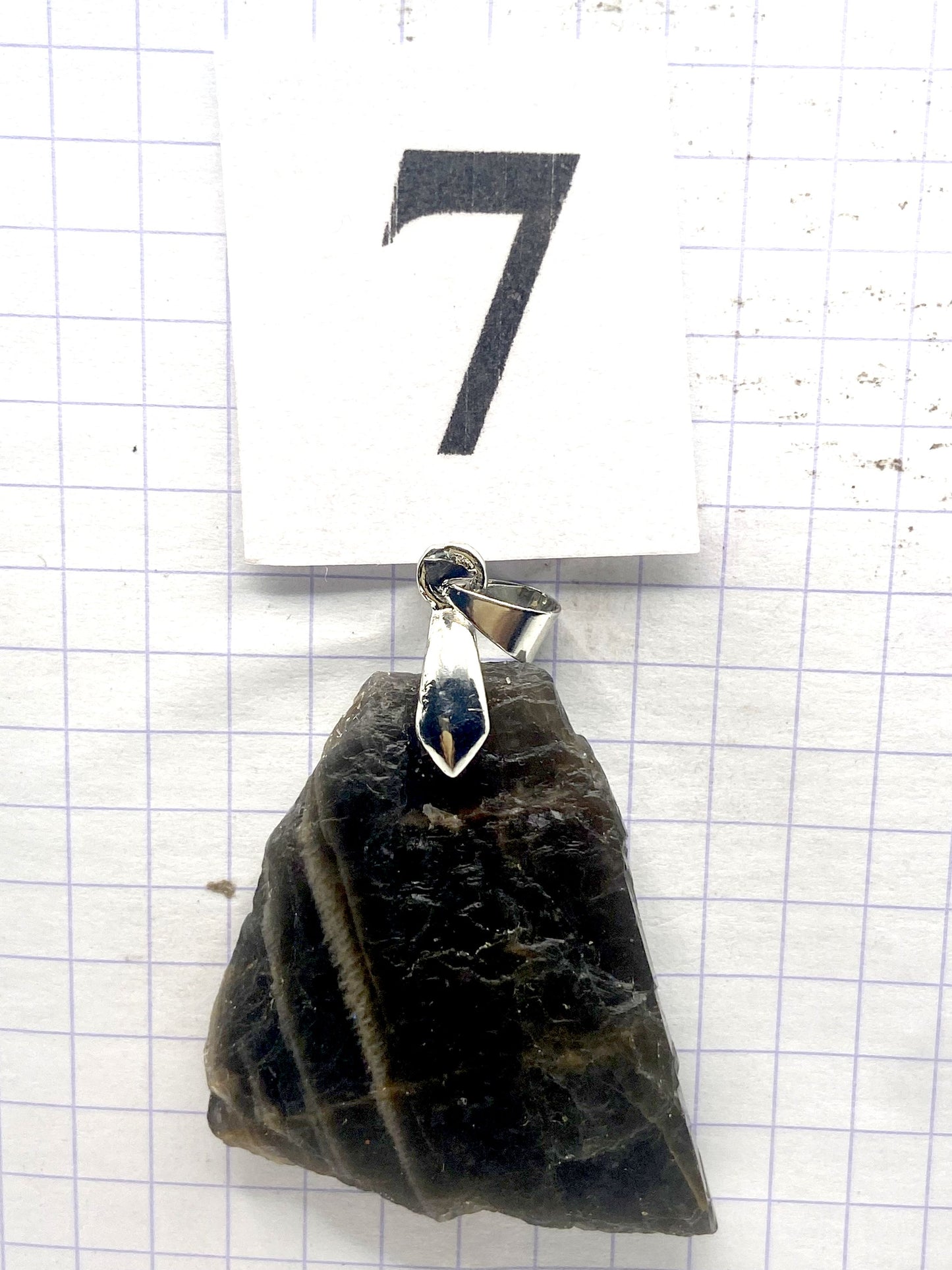 BRUTE PIERRE DE LUNE NOIRE