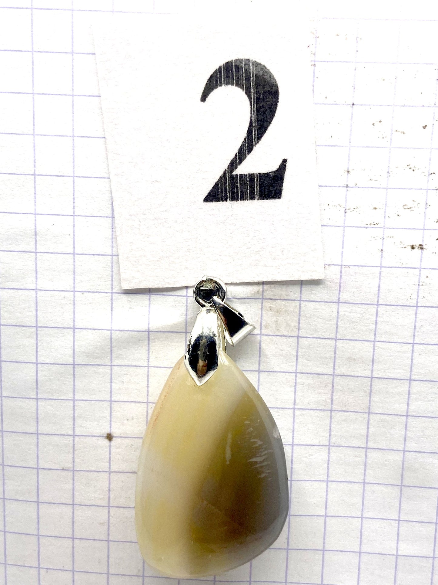 ROULEE AGATE CALCEDOINE