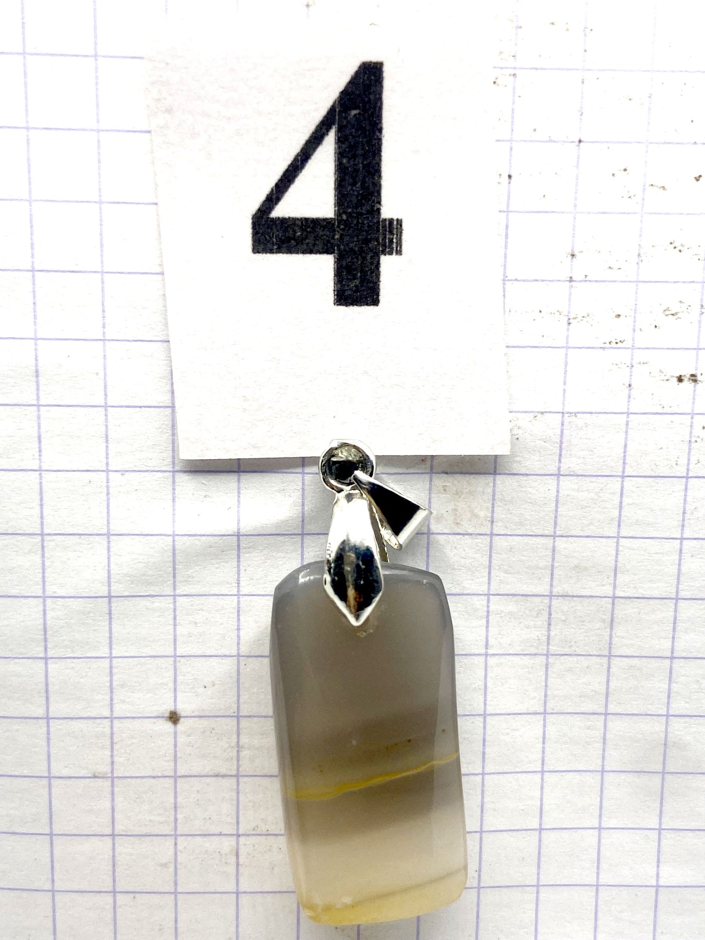 ROULEE AGATE CALCEDOINE