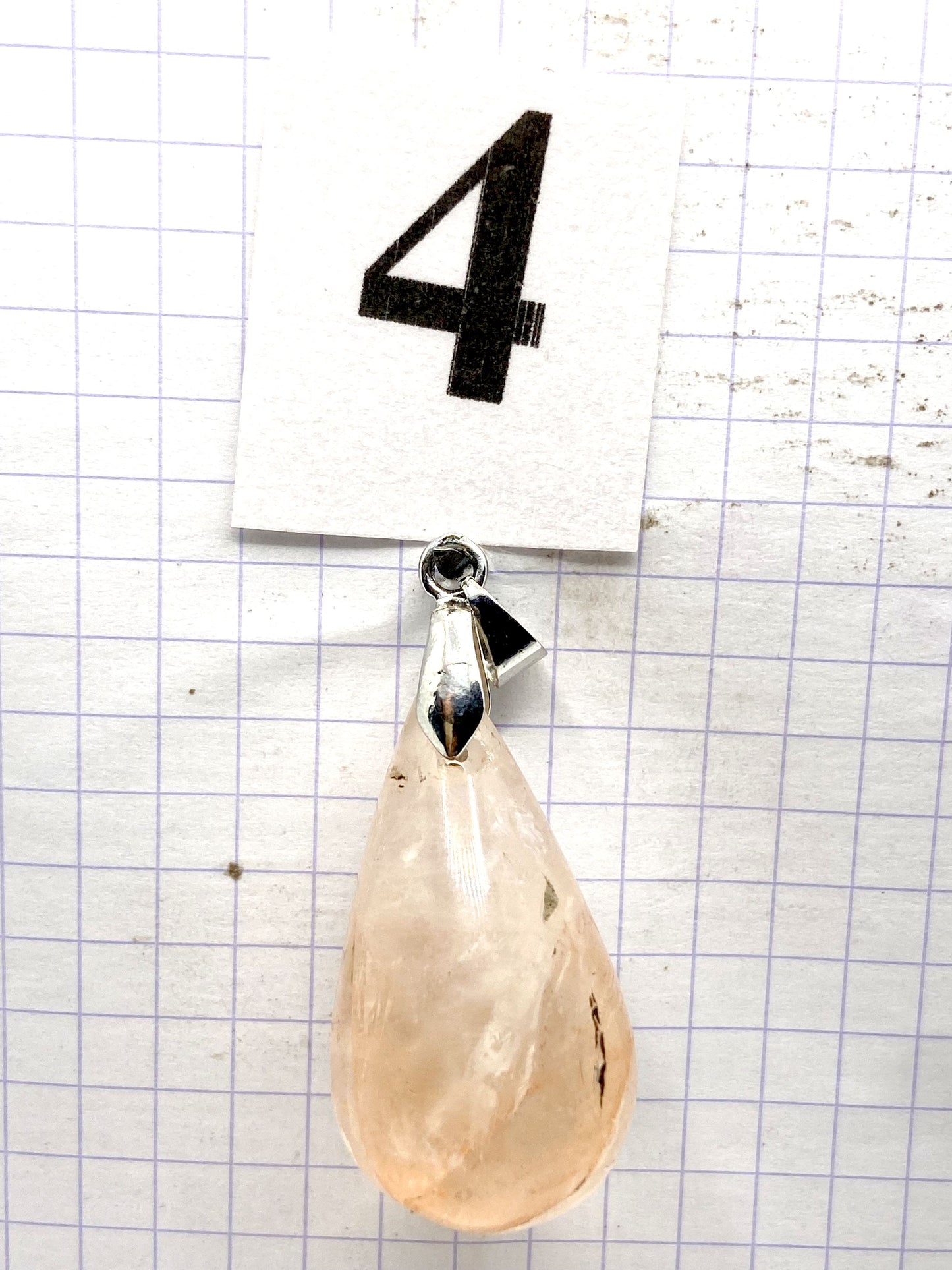 GOUTTE QUARTZ HEMATOIDE ROUGE