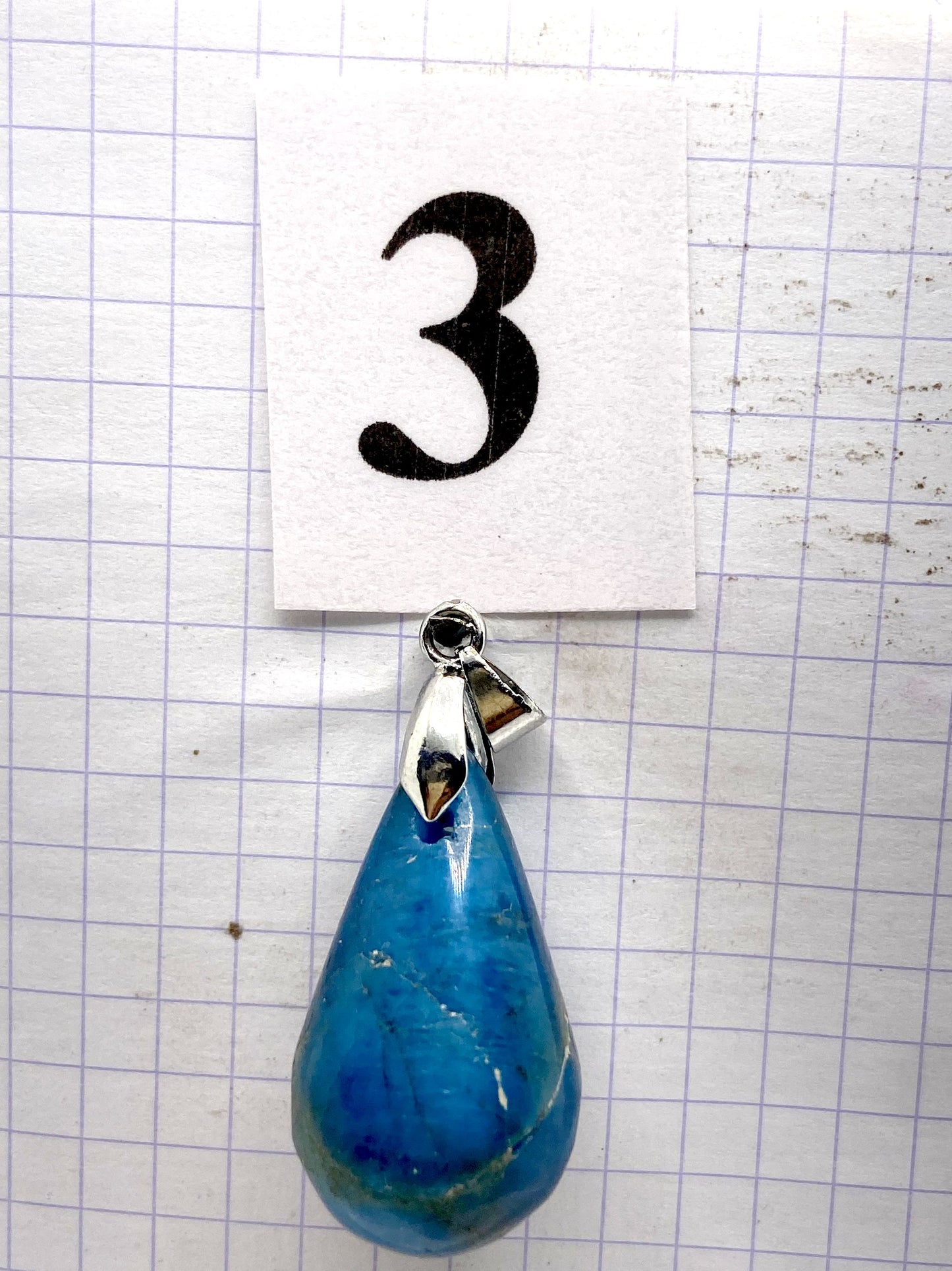 GOUTTE APATITE BLEUE