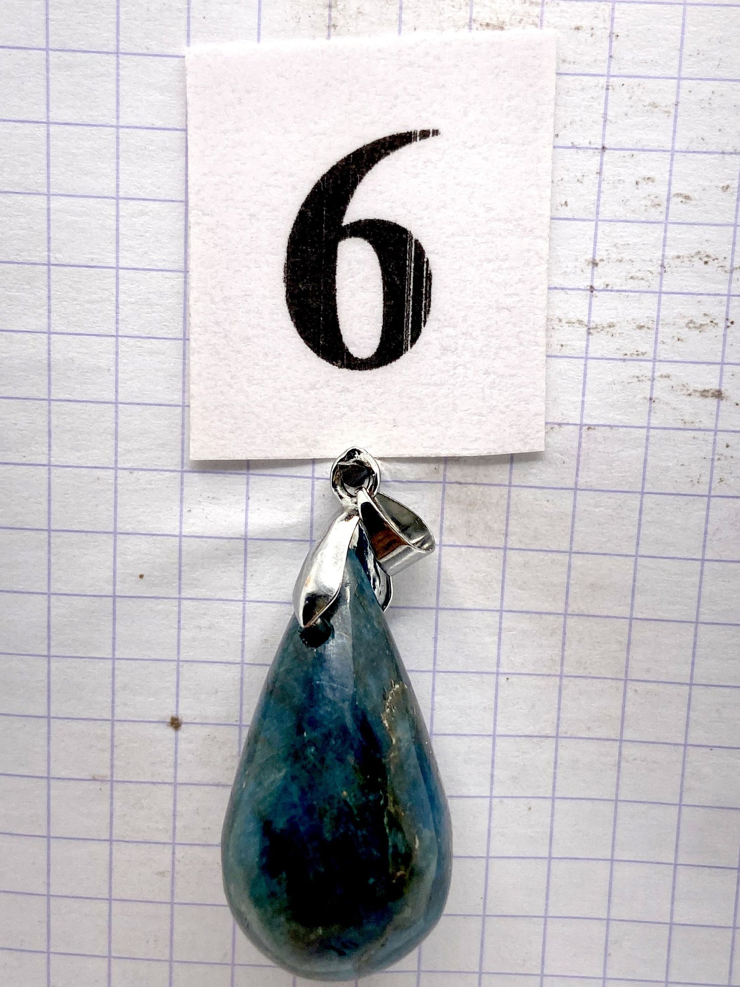 GOUTTE APATITE BLEUE