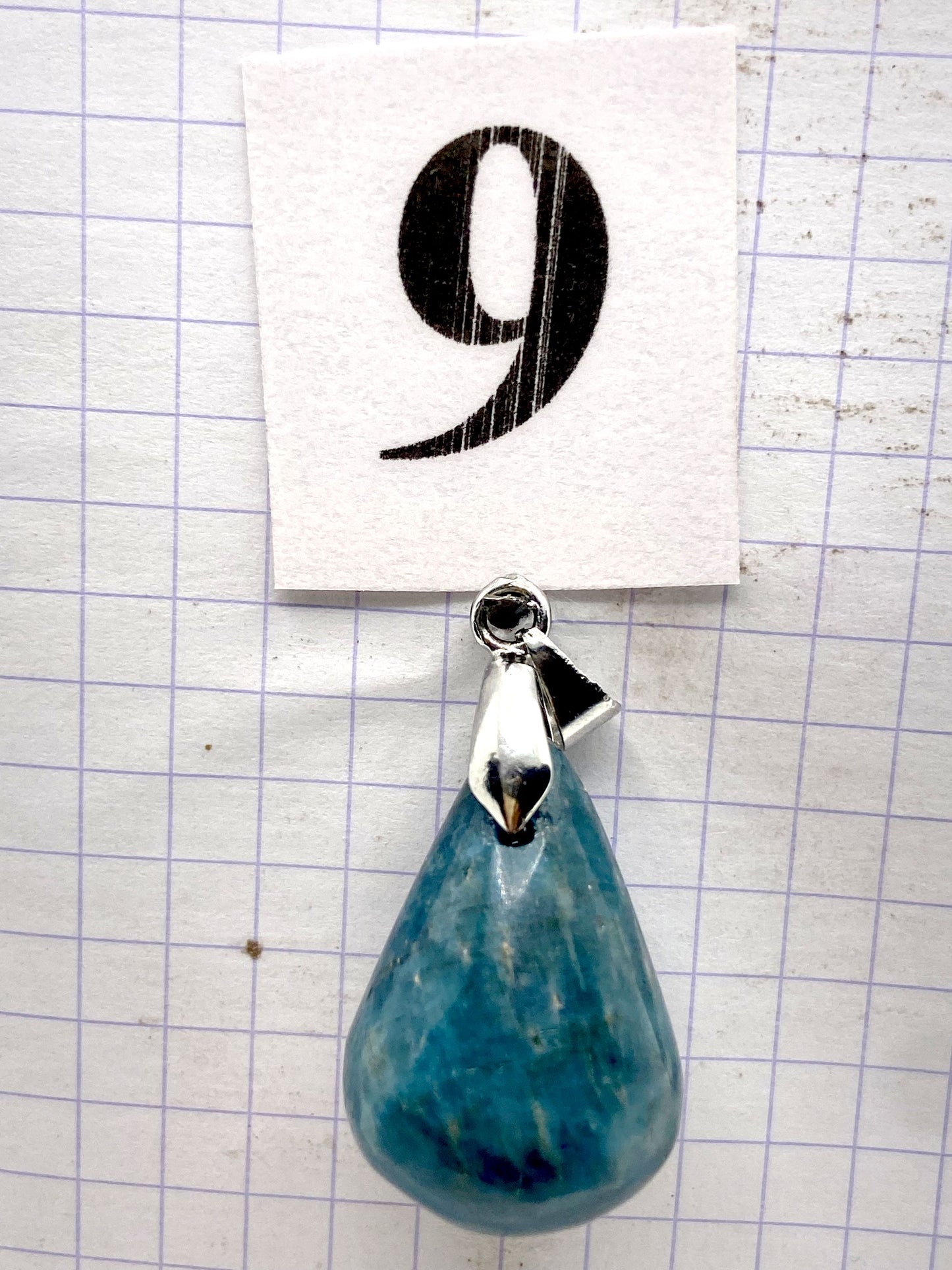 GOUTTE APATITE BLEUE