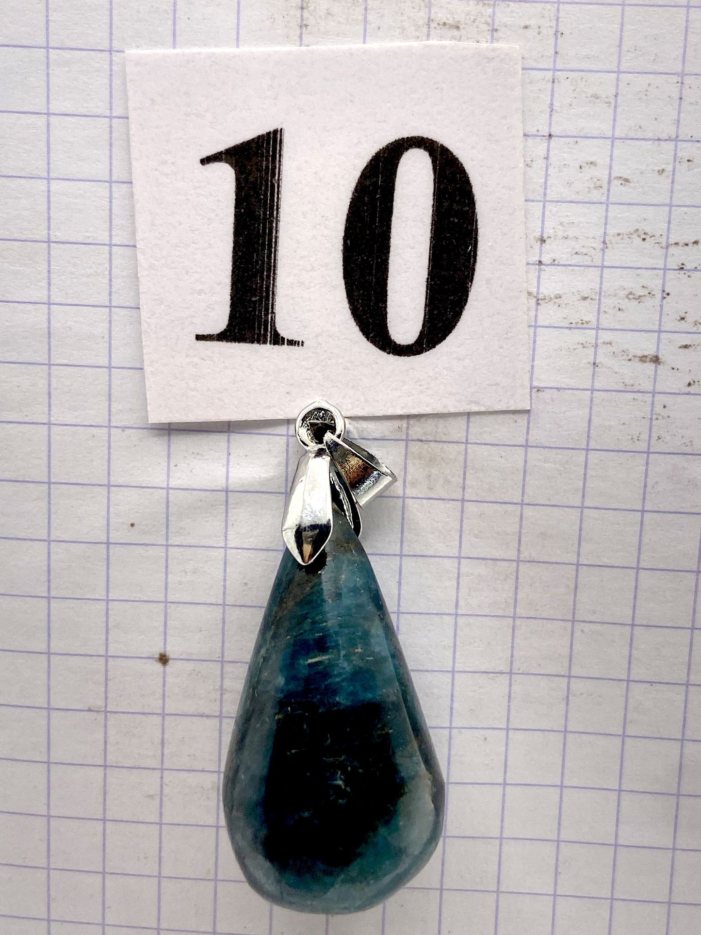 GOUTTE APATITE BLEUE