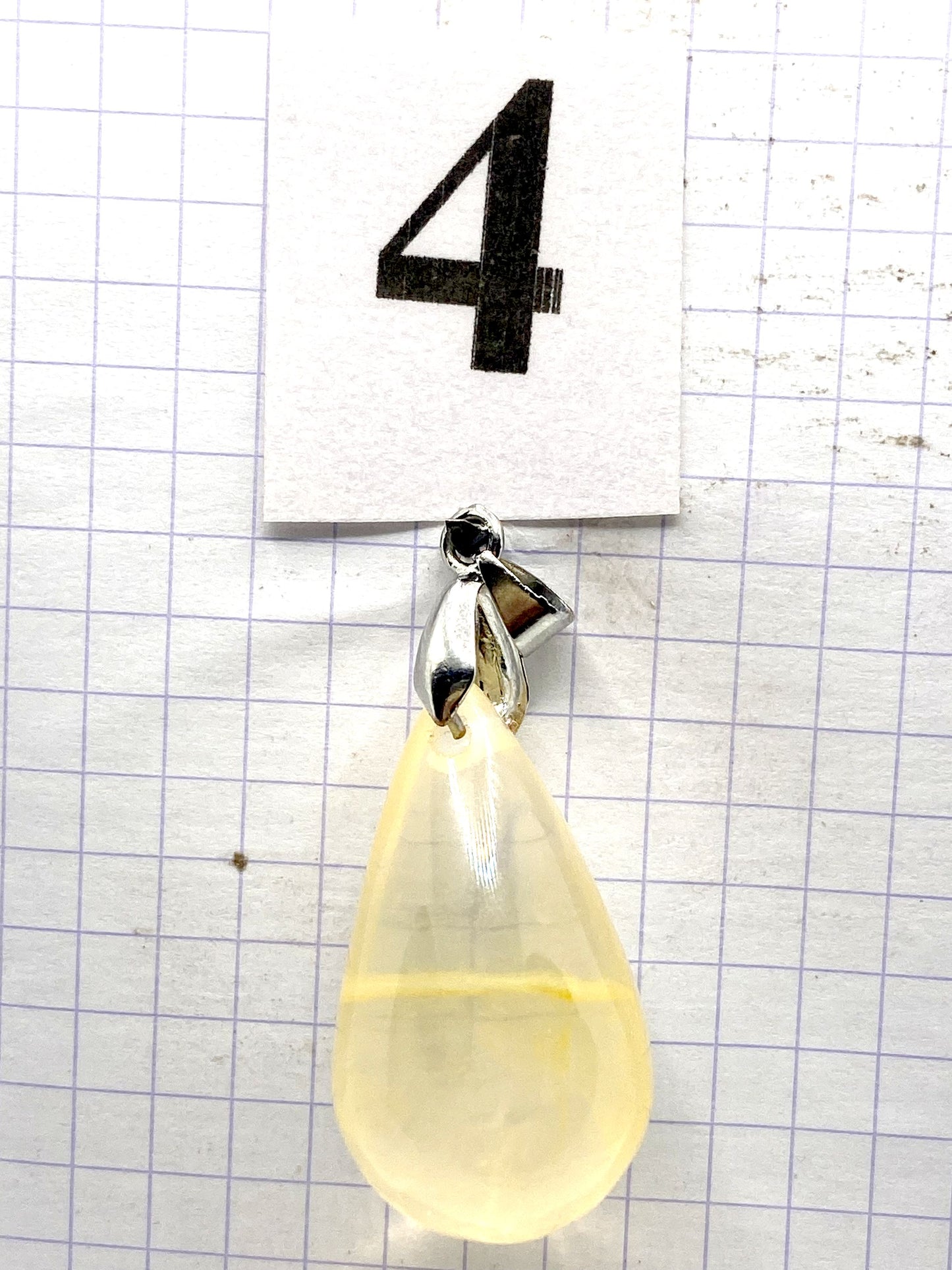 GOUTTE QUARTZ HEMATOIDE JAUNE