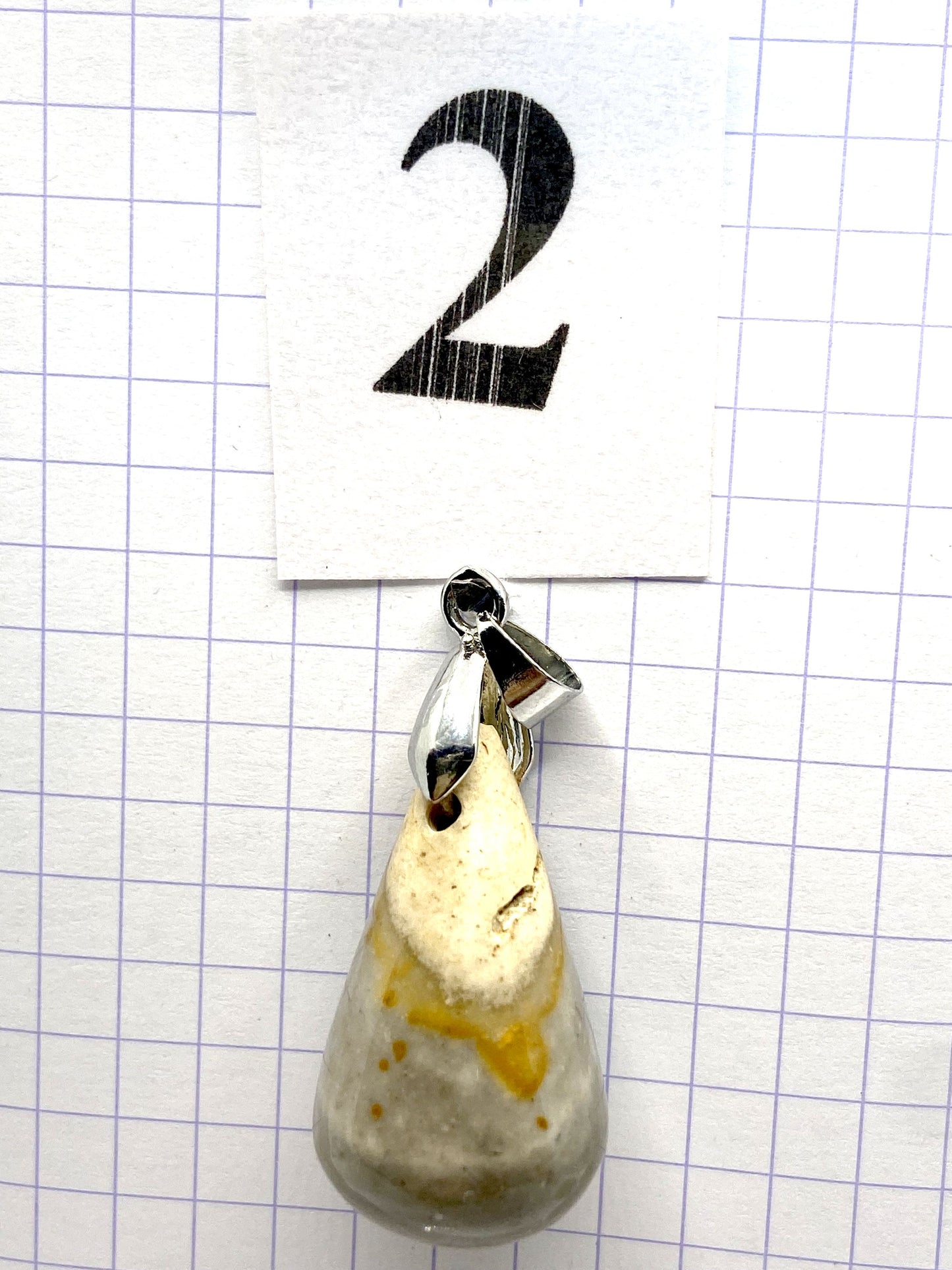 GOUTTE JASPE ECAILLE